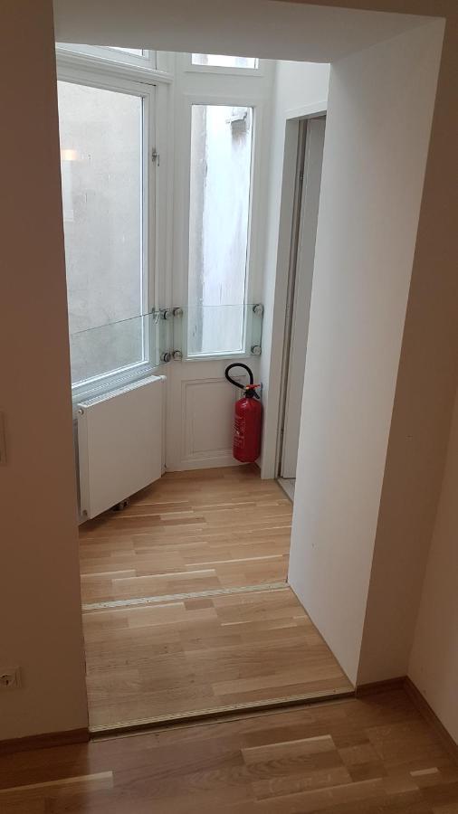 Sobieski Inner Ring Apartments Виена Екстериор снимка