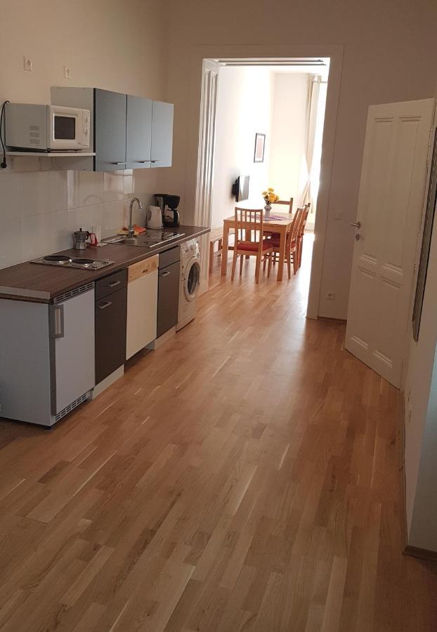 Sobieski Inner Ring Apartments Виена Екстериор снимка